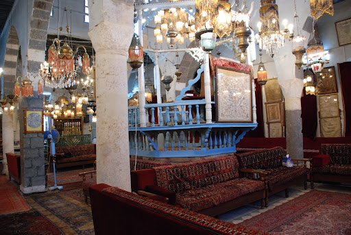 the Eliyahu Hanavi Synagogue